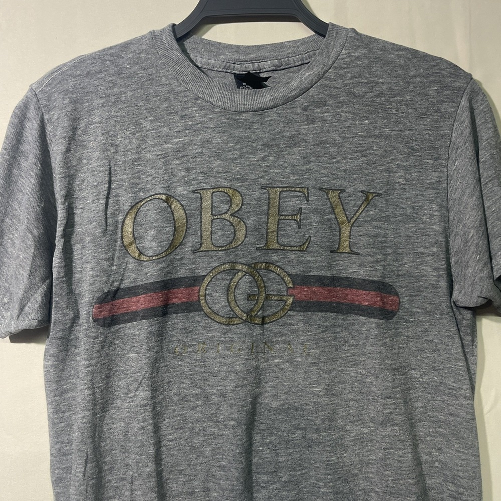 Vintage OBEY Gucci Belt Spoof Graphic Shirt Mens Medium Y2K Skate Streetwear